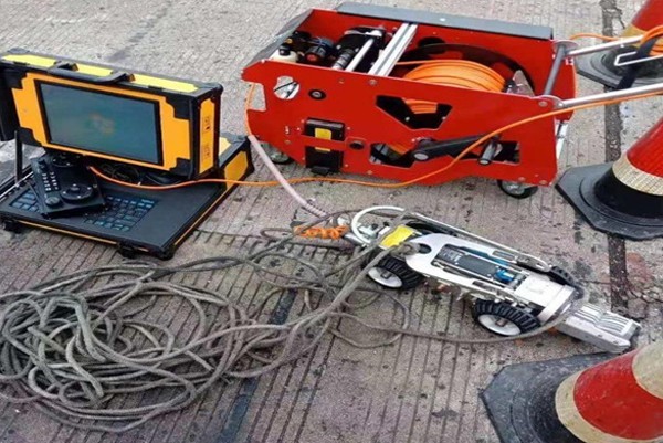 台安CCTV管道检测机器人